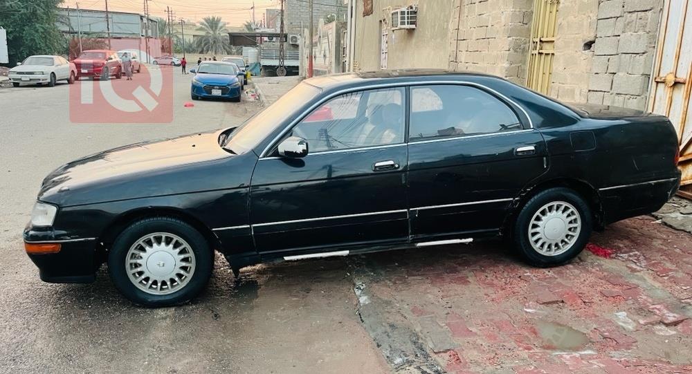 تۆیۆتا کراون